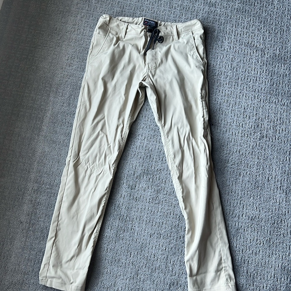 Excellent condition slim fit 686 pants